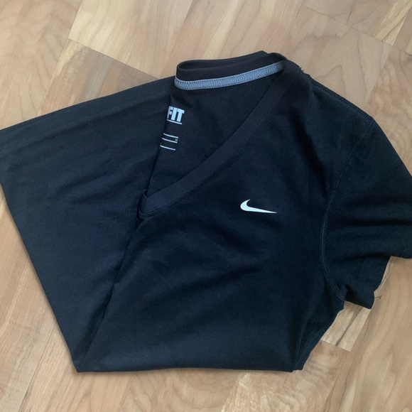 Dri-Fit Tee: Nike - Picture 7 of 9